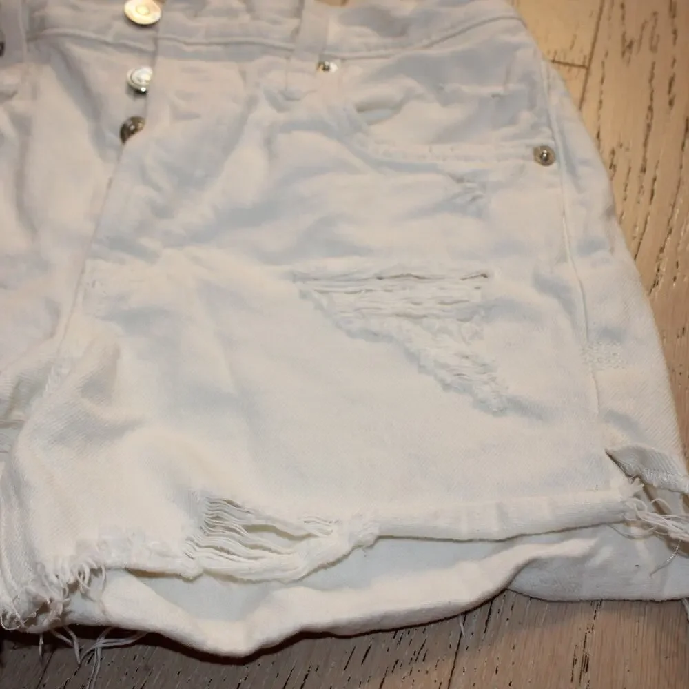FREE PEOPLE We The Free Makai Cutoff Short White Distressed | 24